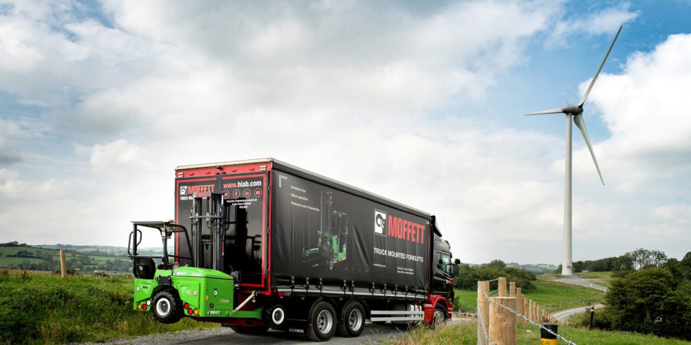 moffett-e4-nx-on-truck-scaled