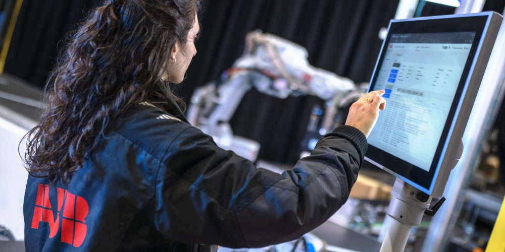 Autonomous Versatile Robotics