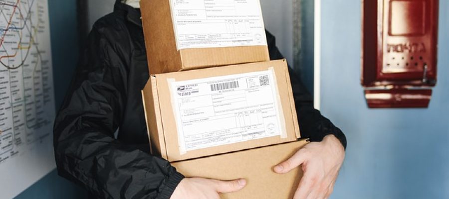 packages-6153947_640