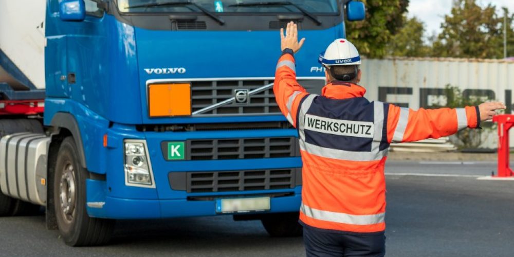 rejected_truck_to_resolve_findings_before_entry-small rejected_truck_to_resolve_findings_before_entry-small