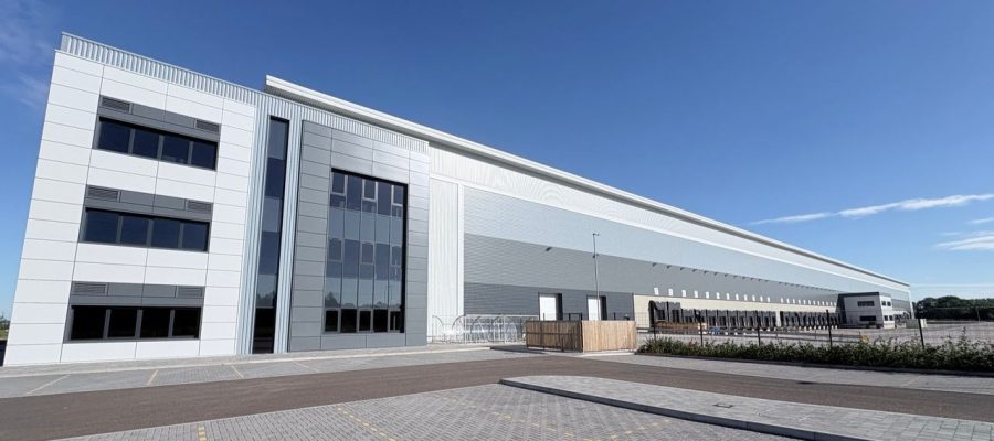 eCommerce Continues to Boom in the UK CEVA